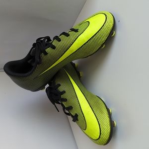 Nike Kids Jr Bravata ll FG soccer cleats Youth size 5